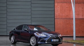 Lexus ES300 - local